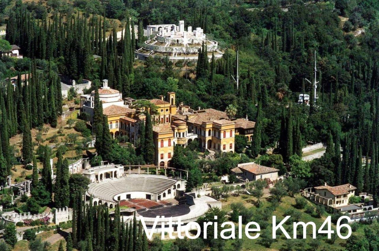 Appartamento "Il Vicolo" Peschiera del Garda Exterior foto